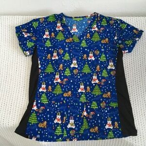 GREEN TOWN CHRISTMAS NURSE SCRUB SIZE MEDIUM BLUE WITH BEARS SIZE MEDIUM